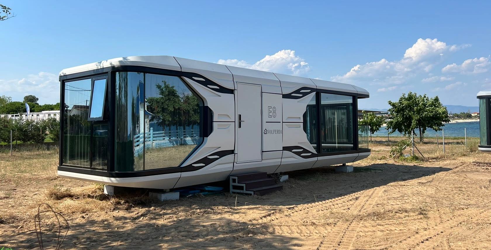 capsule container house
